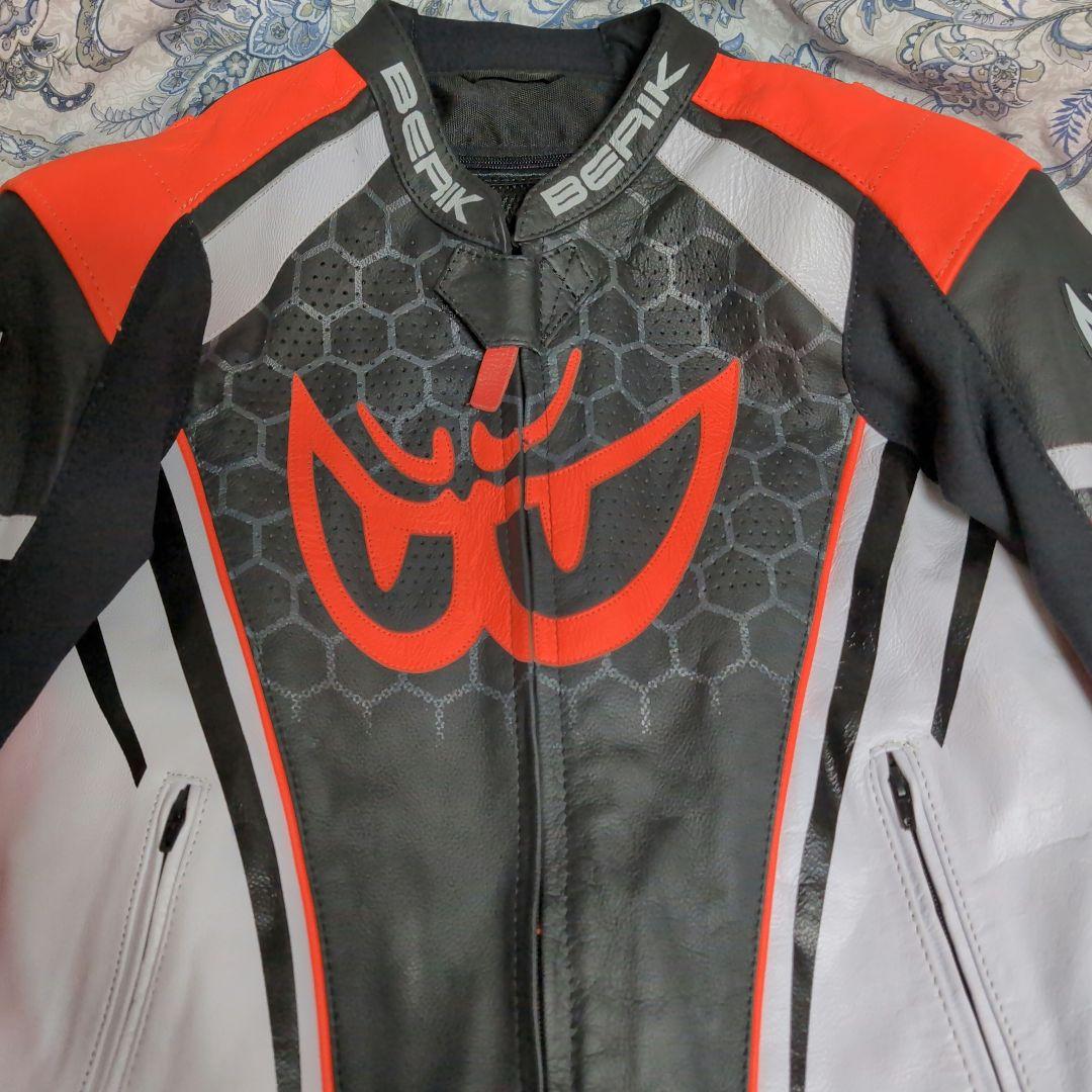 新品　ベリック　パンチング　レザージャケット　56サイズ　黒／白／赤　BERIK