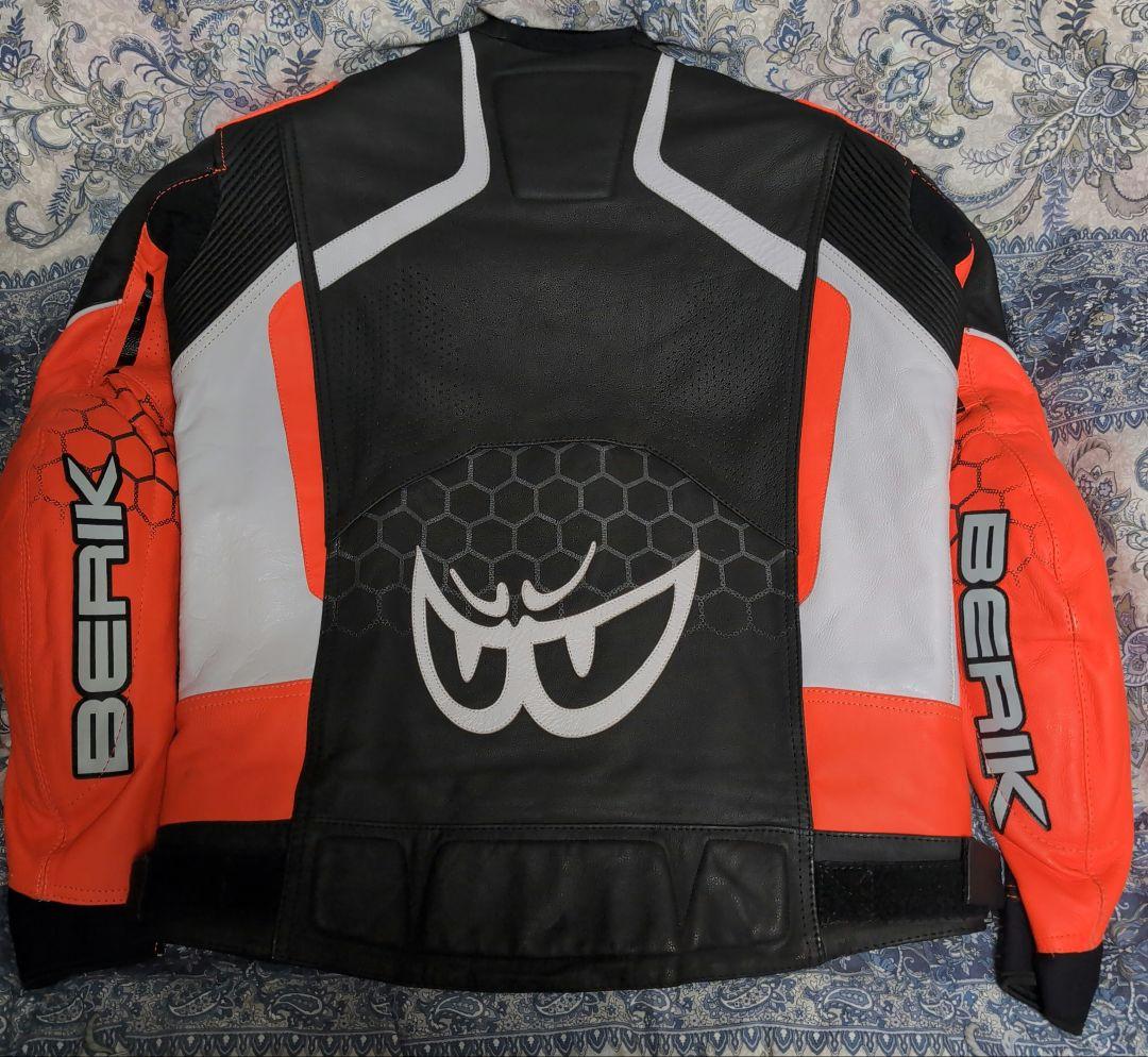 新品　ベリック　パンチング　レザージャケット　56サイズ　黒／白／赤　BERIK