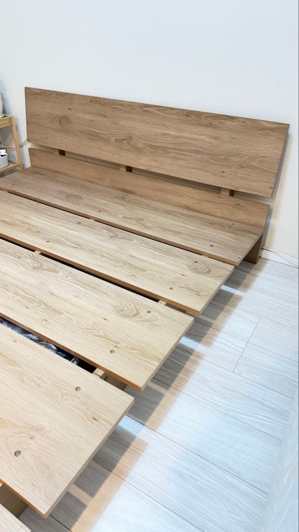 売り切り　木製セミダブルベッドフレーム 引き出し付き