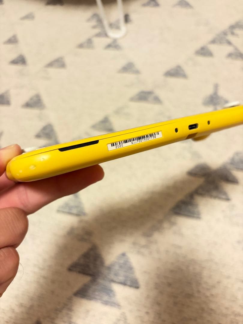 【動作OK・右スティック不良】Nintendo Switch Lite イエロー