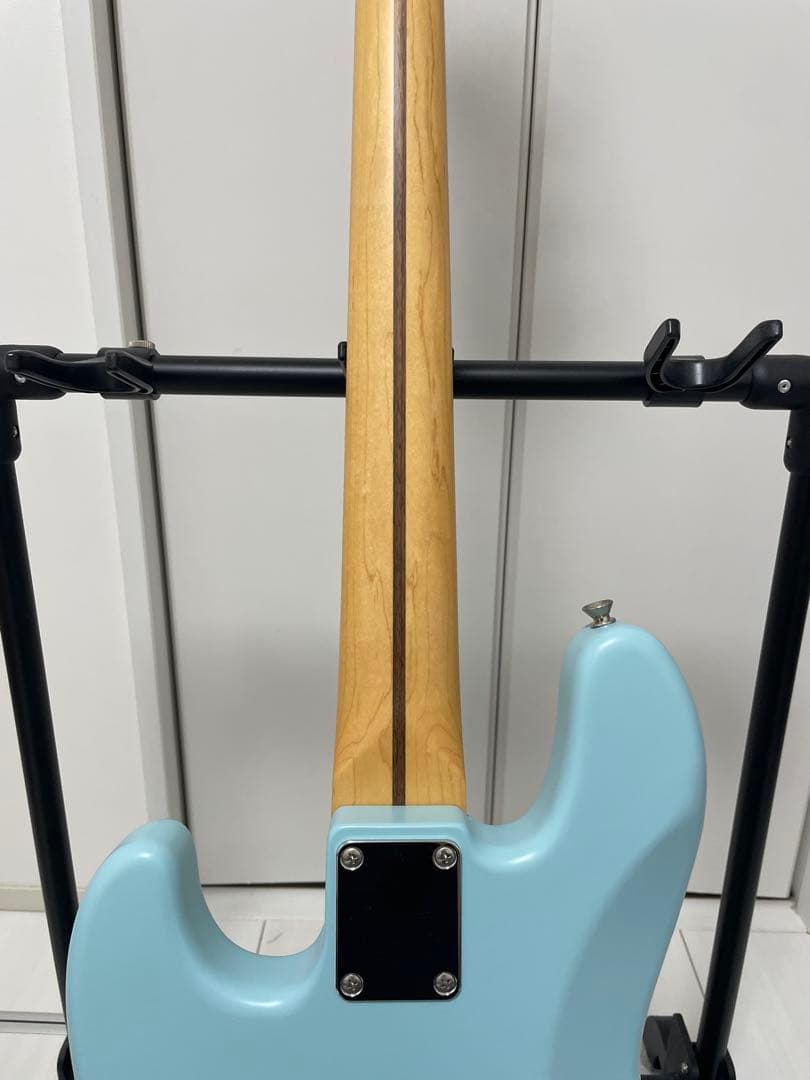 ベース Fender Junior Jazz Bass Made in Japan