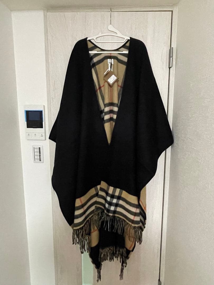 バーバリー　Burberryケープ　リバーシブル　ウールカシミヤ　正規品タグ付き