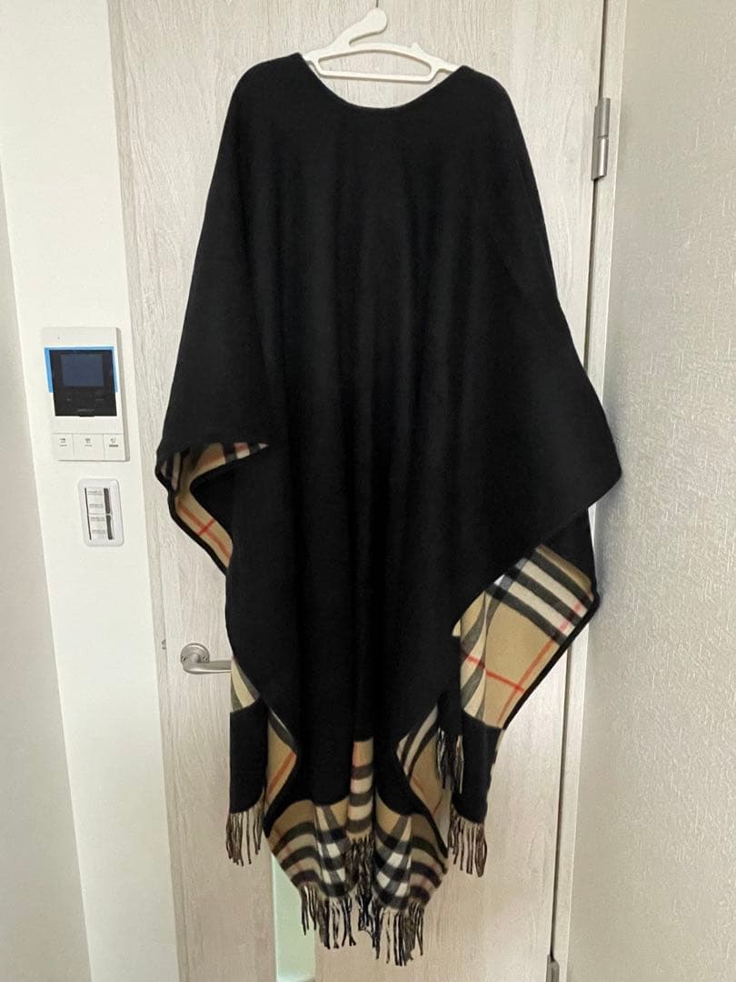 バーバリー　Burberryケープ　リバーシブル　ウールカシミヤ　正規品タグ付き