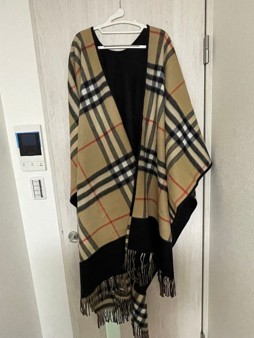 バーバリー　Burberryケープ　リバーシブル　ウールカシミヤ　正規品タグ付き