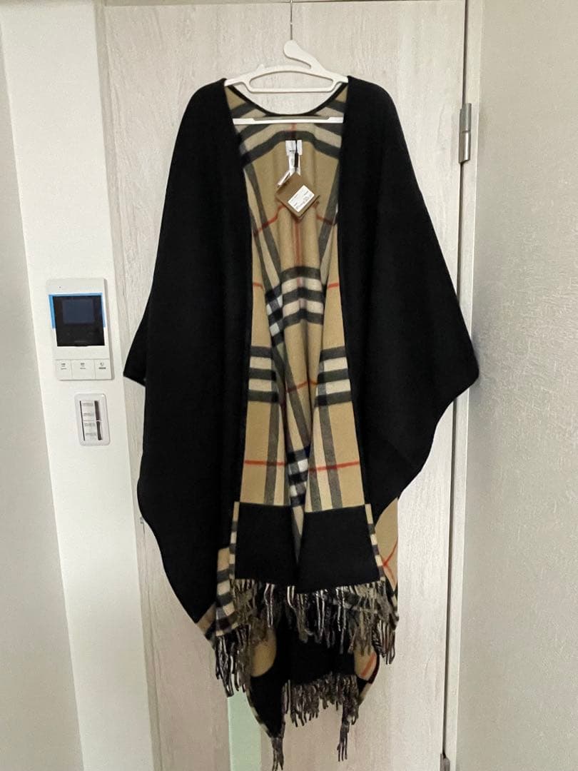 バーバリー　Burberryケープ　リバーシブル　ウールカシミヤ　正規品タグ付き