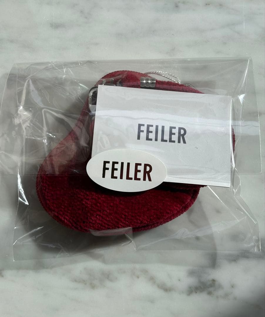 【完売品】ラブラリーハート　ハート型ポーチ　レッド