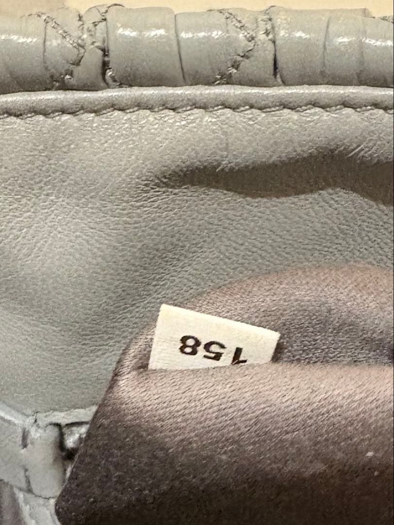 最終値下 miumiu ハンドバッグ ナッパクリスタル マトラッセ ライトグレー