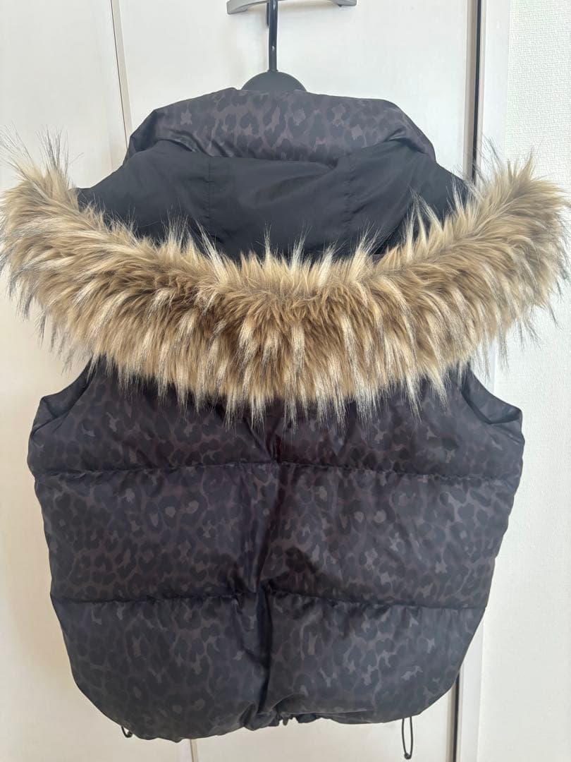 COACH ☆ヒョウ柄☆ファー付きダウンベスト