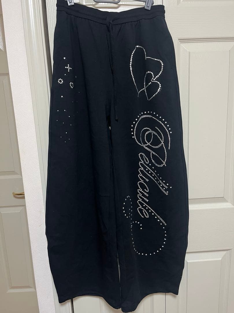 パンツ PELLICULE stone-deco sweat pants
