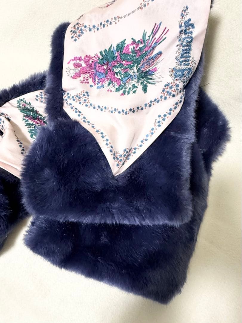 3万円程度マニプリ　エコファー✖️シルク　ストールマフラー新品未使用プライスタグ有