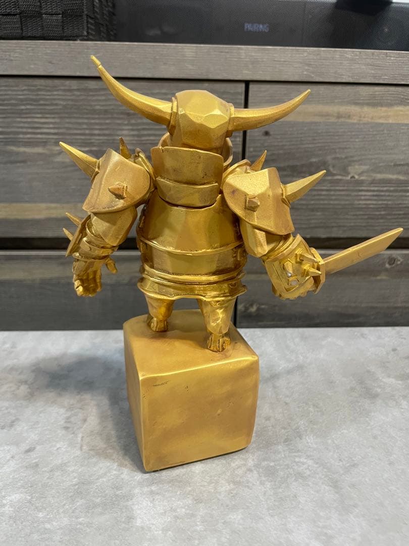 クラクラ 金のペッカ像(希少種)
