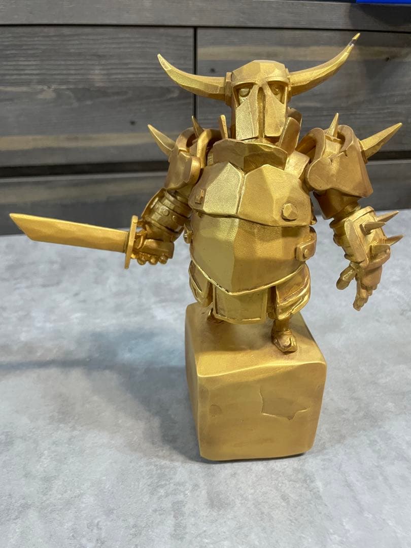 クラクラ 金のペッカ像(希少種)