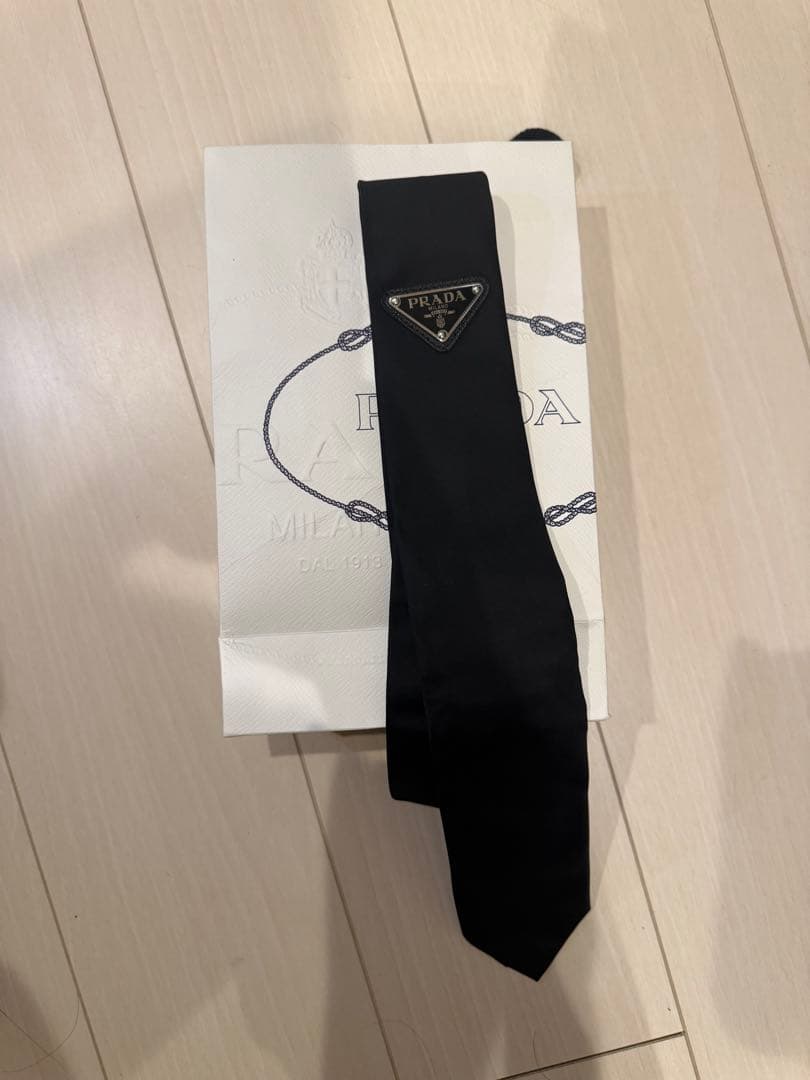 極美品 PRADA 三角ロゴ ギャバジン プレート ネクタイ 正規品 希少