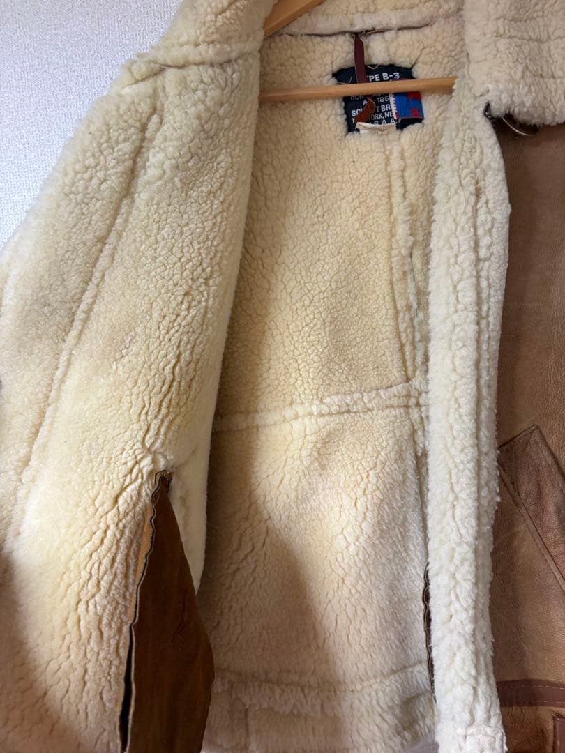 レアカラーSchott ショット B-3 リアルムートン フライトジャケット