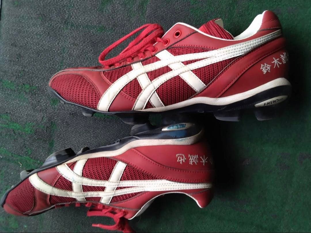 く*う様 【サイン付き】鈴木誠也選手（カープ時代）の使用されていたスパイク