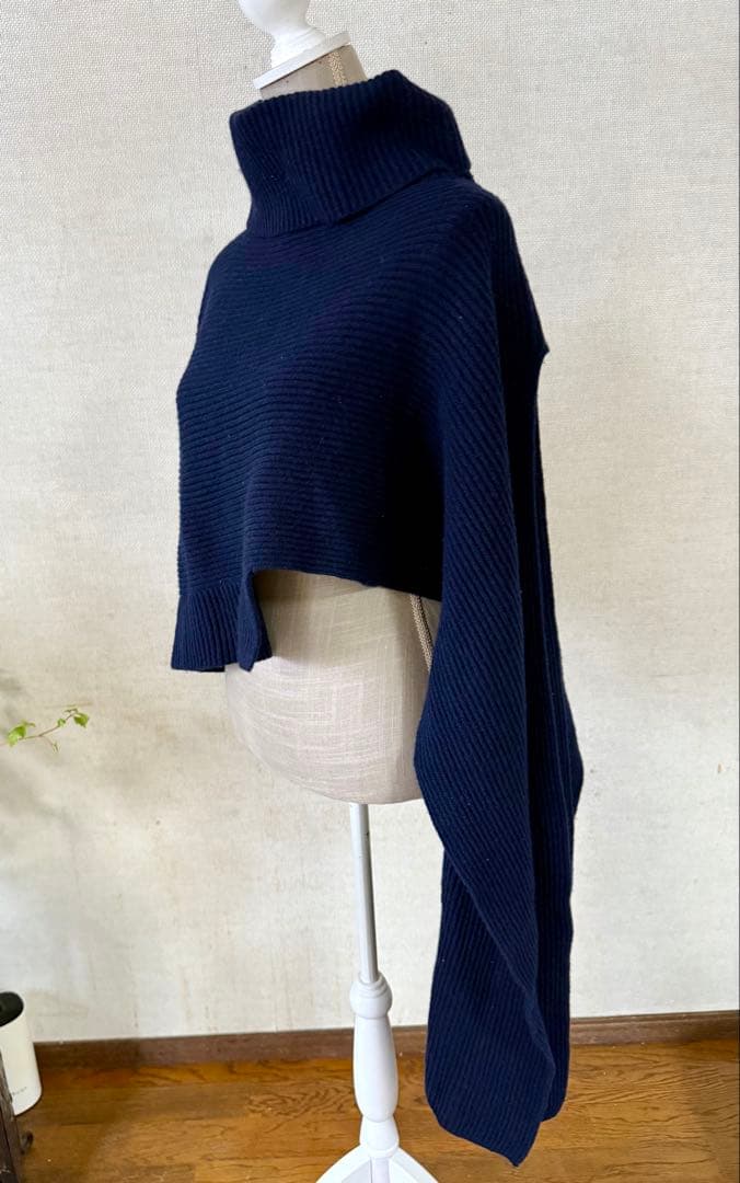 リミフゥ　ネイビー タートルネック ポンチョ
