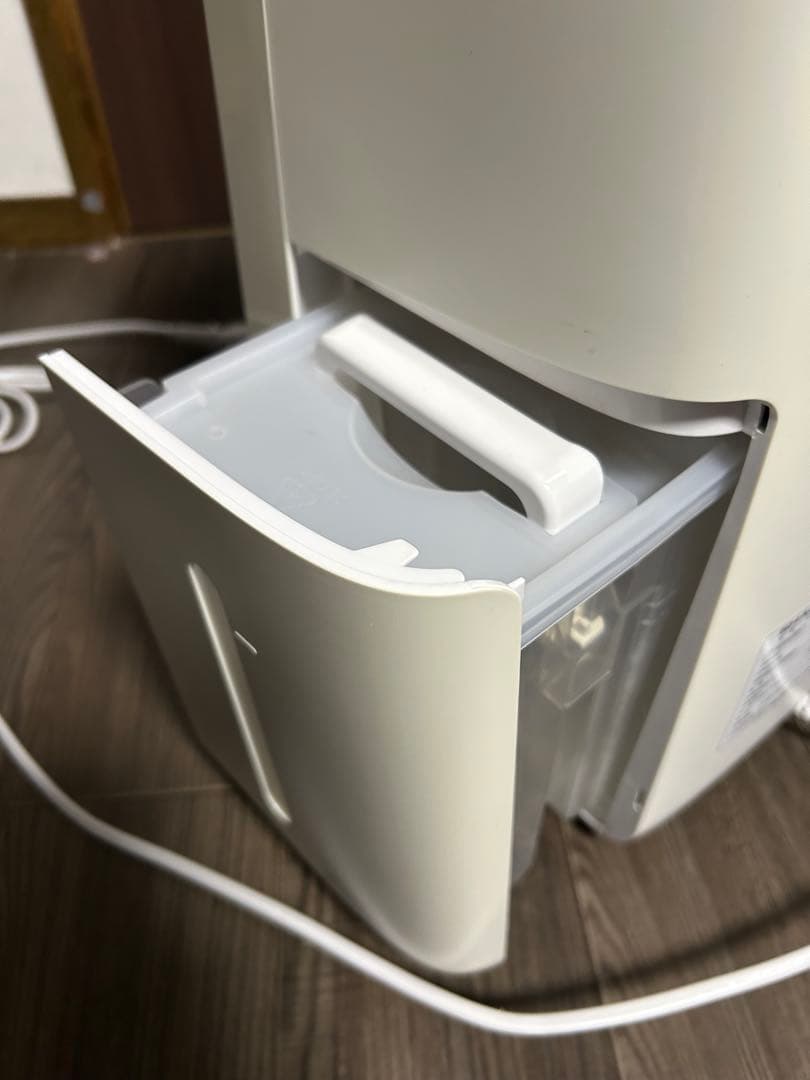 【動作確認済】シャープ 除湿機 CV-L71-Wプラズマクラスター　2022年製