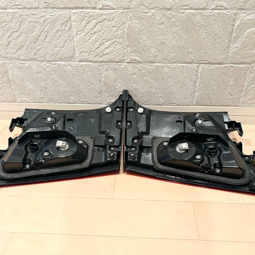 【美品】30アルファード前期 テールランプ セット 純正品