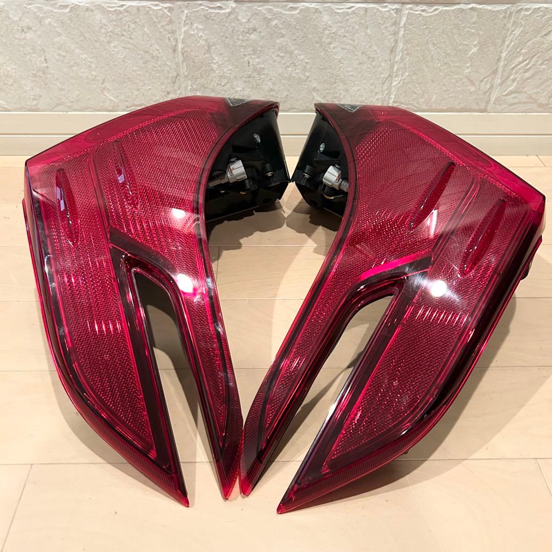 【美品】30アルファード前期 テールランプ セット 純正品