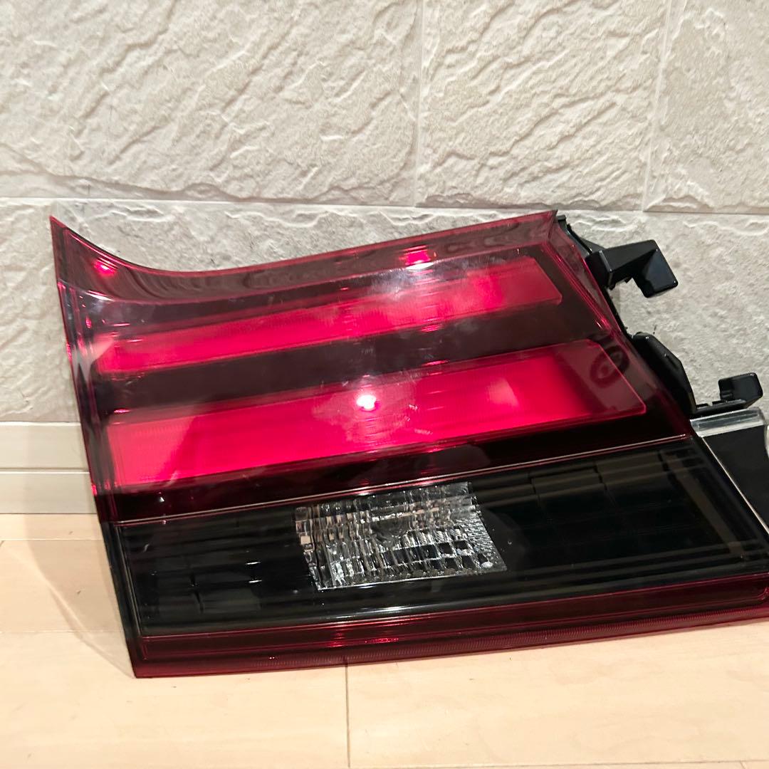 【美品】30アルファード前期 テールランプ セット 純正品