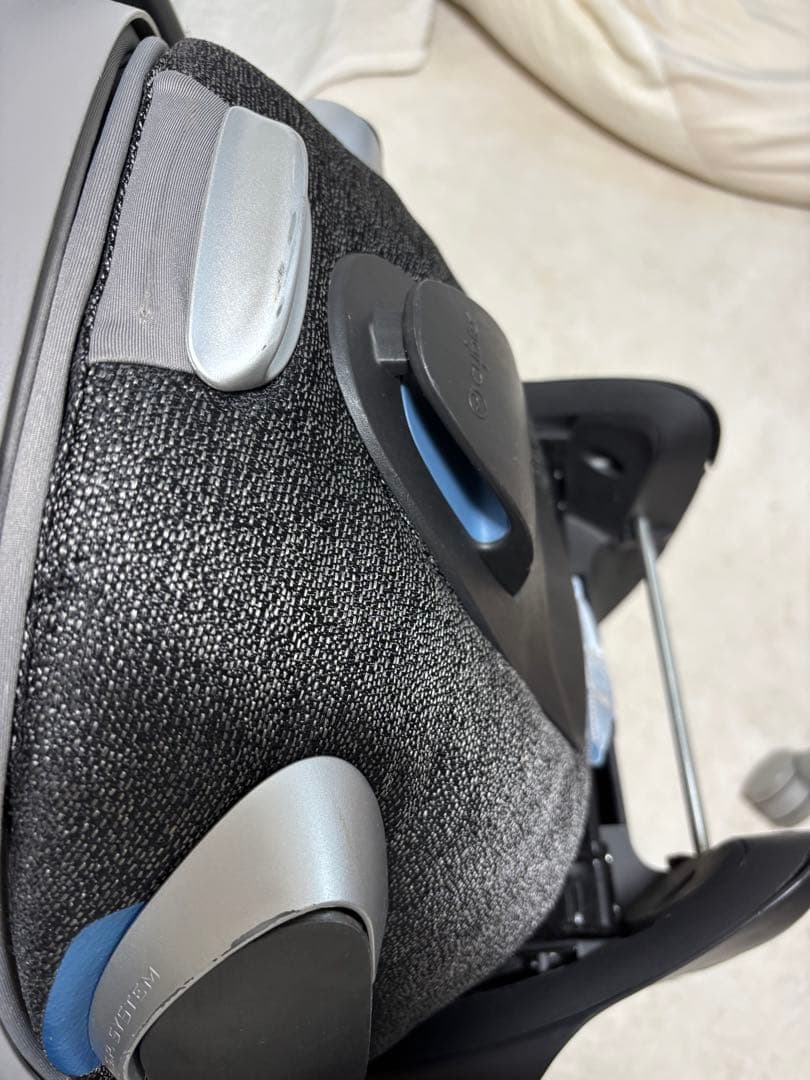 【セット販売】サイベックス Cloud Z i-Size ベビーシート、ベースZ