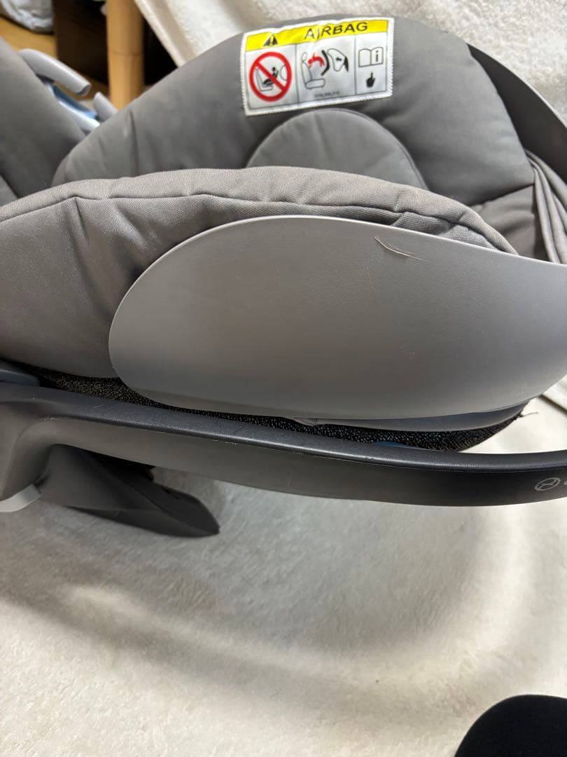 【セット販売】サイベックス Cloud Z i-Size ベビーシート、ベースZ