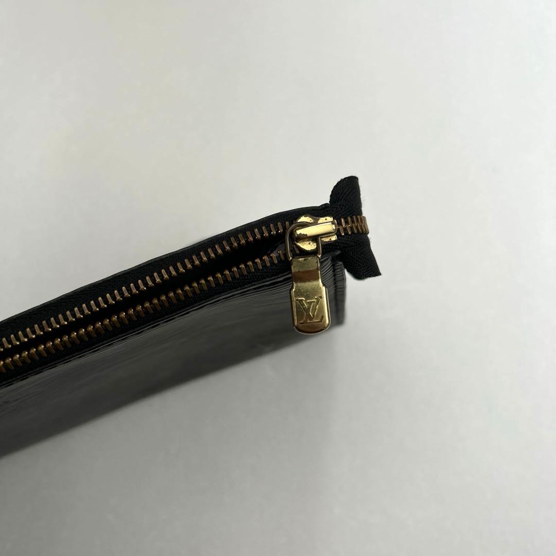 ルイ ヴィトン LOUIS VUITTON アクセソワール エピレザー