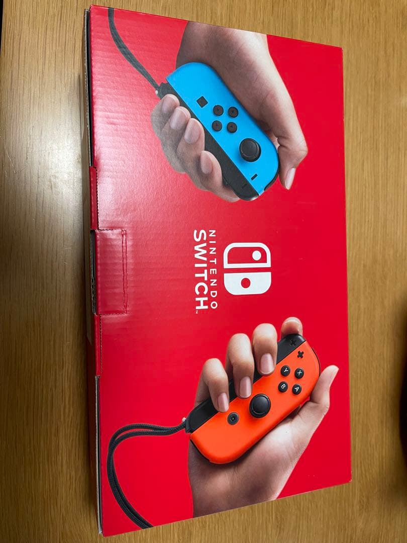 ☆*☆様 新型Nintendo Switch 本体 青/赤 Joy-Con付き