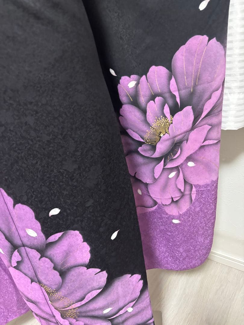 正絹　豪華振袖フルセット　大輪　牡丹　薄紫 ピンク　黒地　紫と黒 花柄