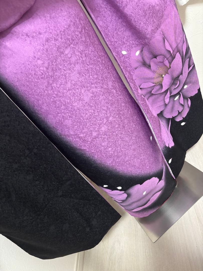 正絹　豪華振袖フルセット　大輪　牡丹　薄紫 ピンク　黒地　紫と黒 花柄