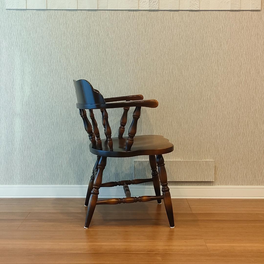 飛騨産業　アームチェア　ダイニングチェア　持ち手　ろくろ脚①