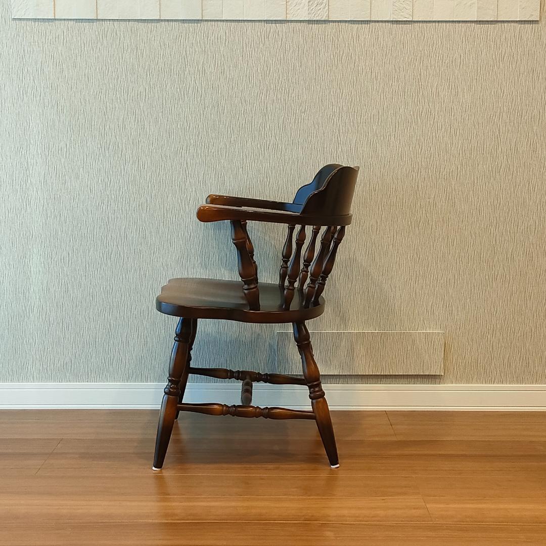 飛騨産業　アームチェア　ダイニングチェア　持ち手　ろくろ脚①