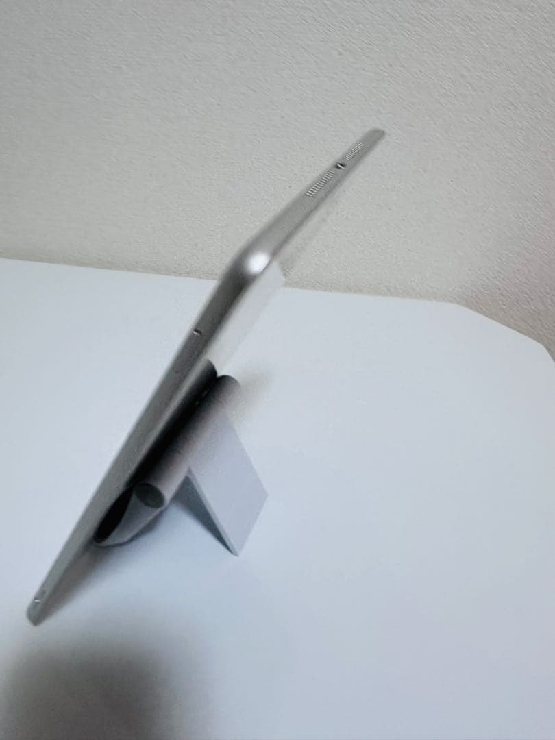 iPad 9.7インチ (第6世代) 32GB WiFi + セルラー