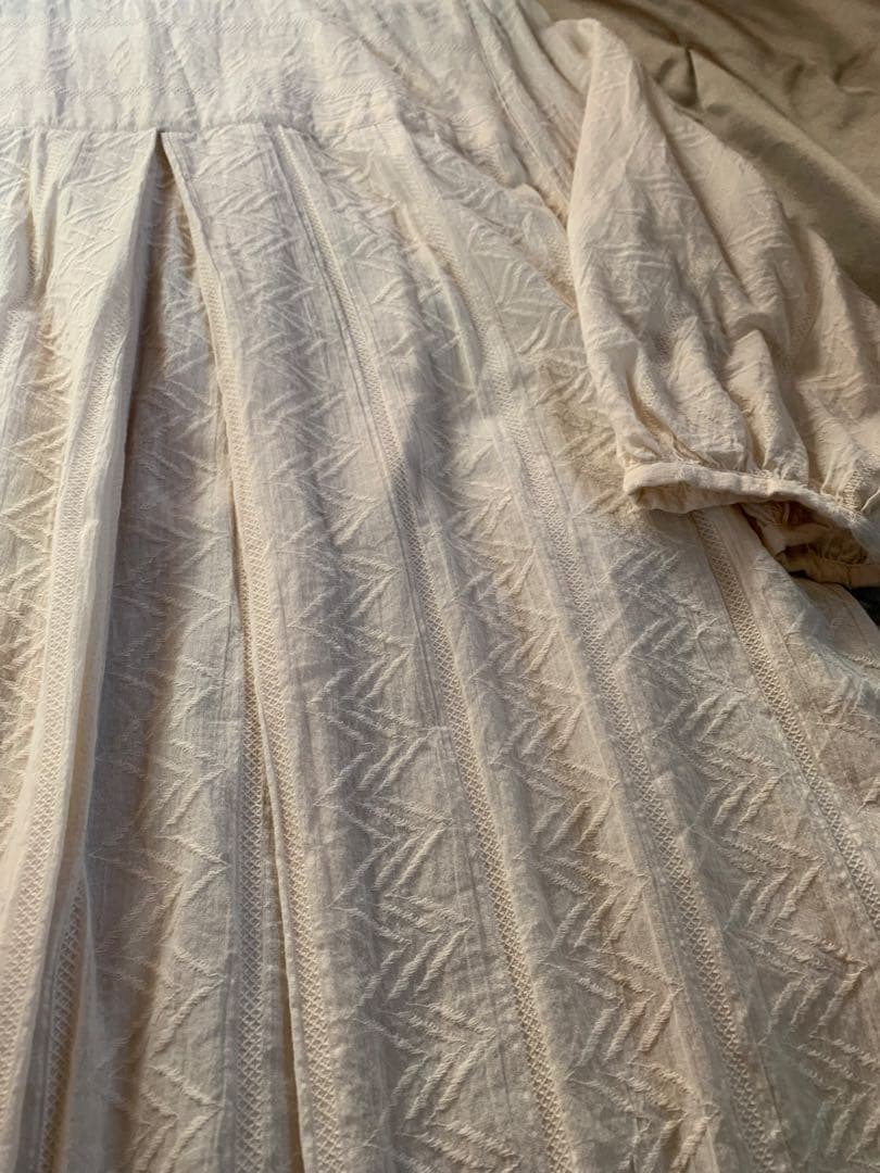 センソユニコ の刺繍入りコットンワンピース