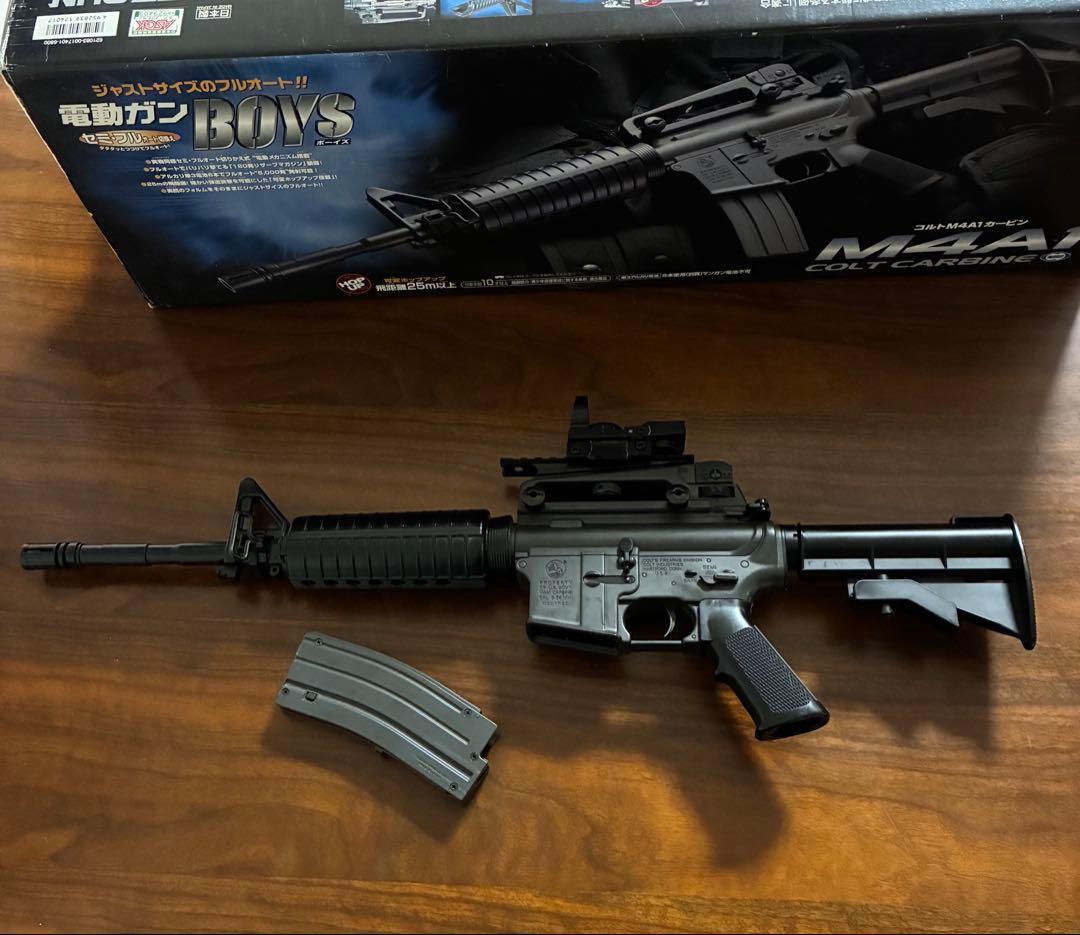 美品　東京マルイ　M4A1 カスタム品　金属ピニオン　SBD リチウム電池等々