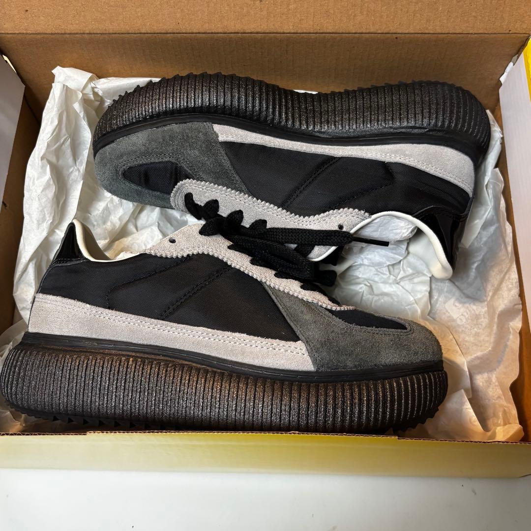 Onitsuka Tiger DELECITYスニーカー 23.0 cmブラック