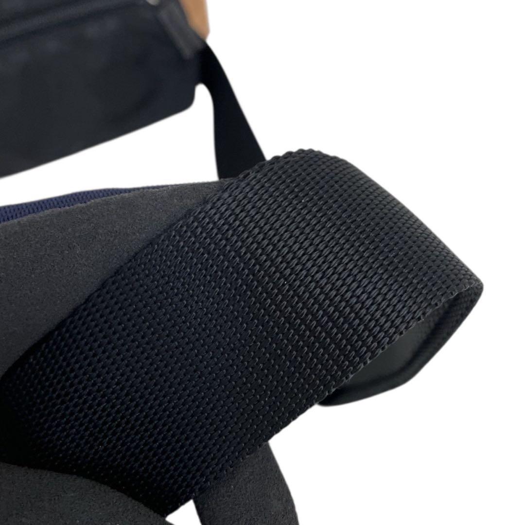 【極美品】プラダ　三角ロゴ　ナイロン　黒　フラップ　ショルダーバッグ　4756