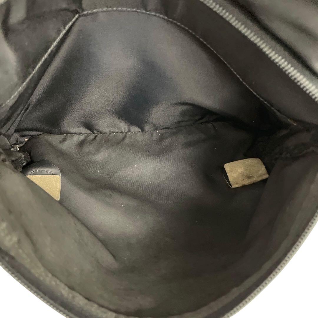 【極美品】プラダ　三角ロゴ　ナイロン　黒　フラップ　ショルダーバッグ　4756