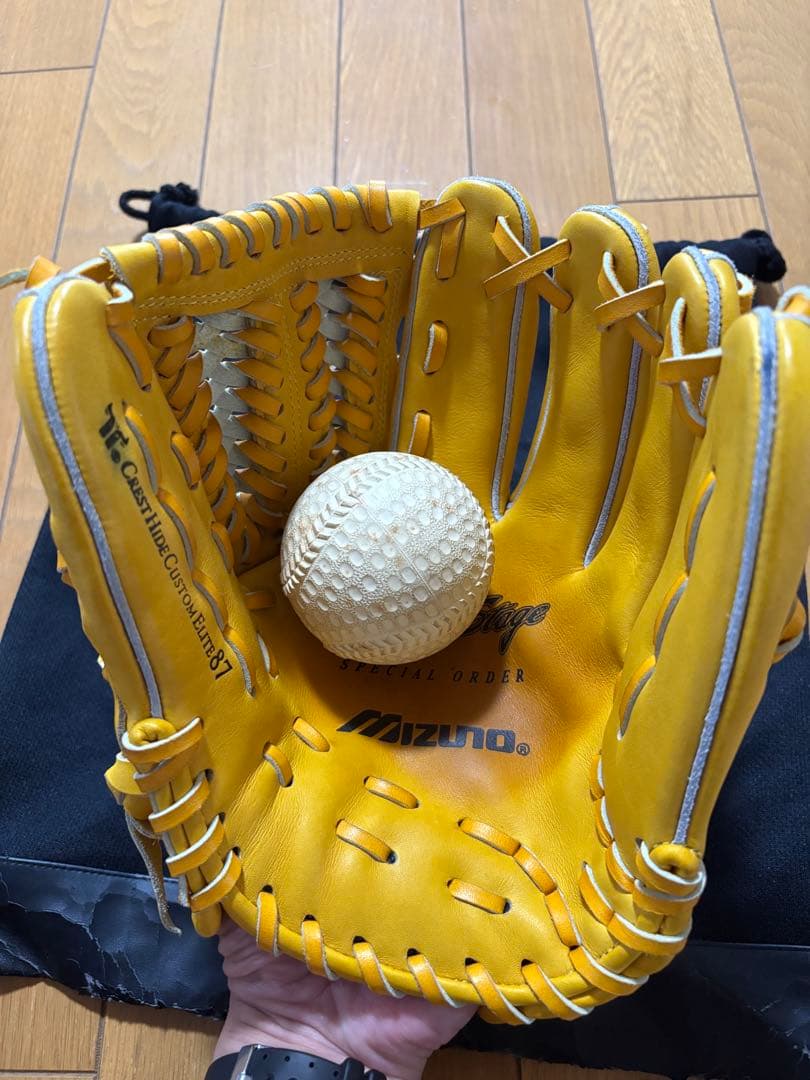 ミズノ　イエロー　ビクトリーステージ　軟式内野用オーダーグローブ