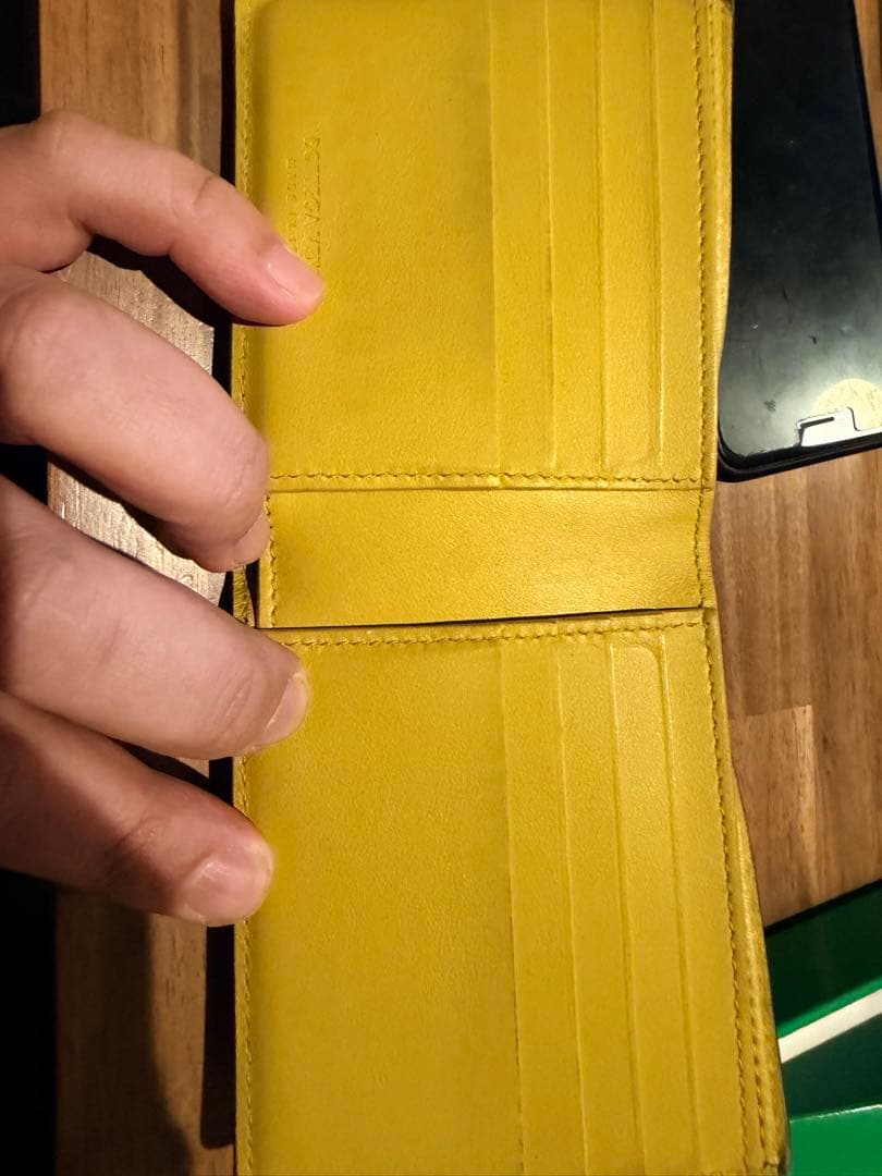 【限定値下げ】BOTTEGA VENETA 二つ折り財布 ブラック イエロー