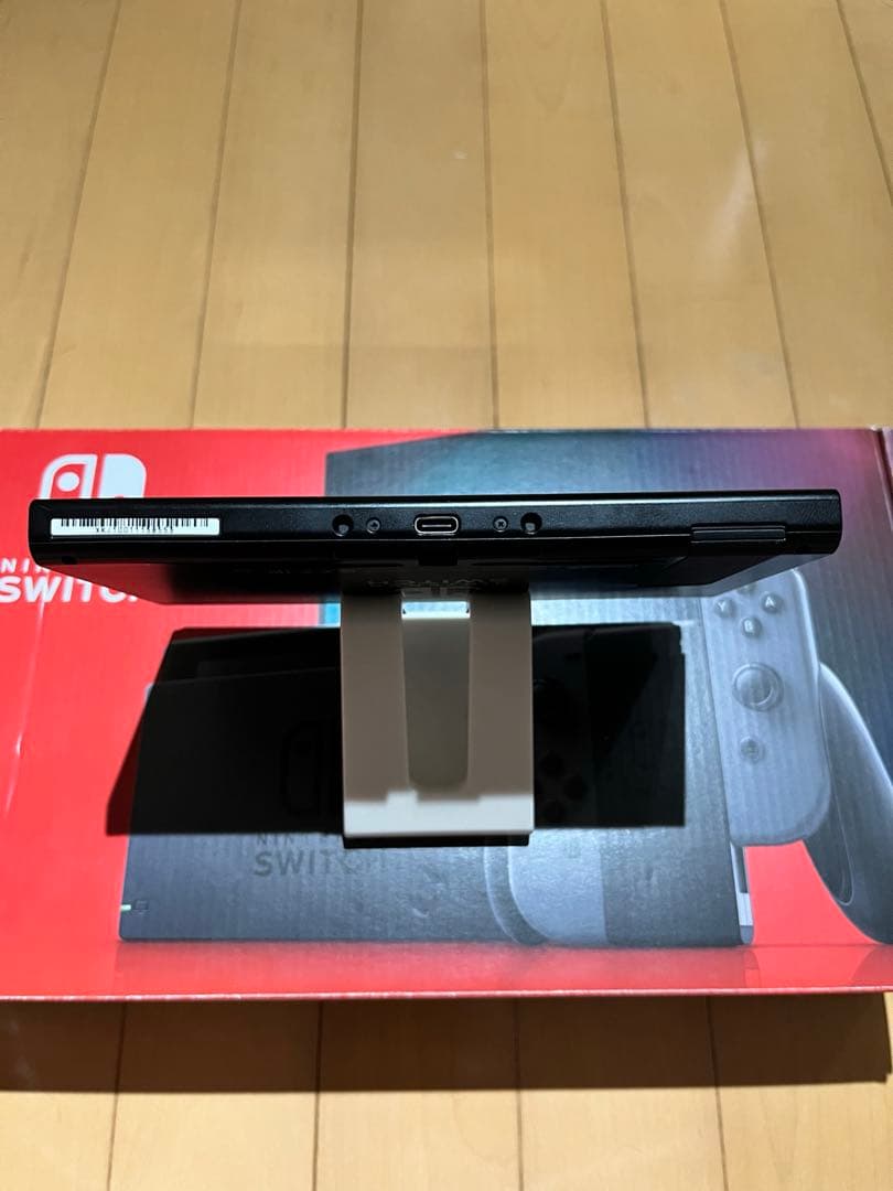 美品　ニンテンドー スイッチ　本体　Nintendo Switch 箱付属品付