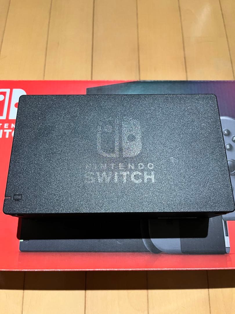 美品　ニンテンドー スイッチ　本体　Nintendo Switch 箱付属品付
