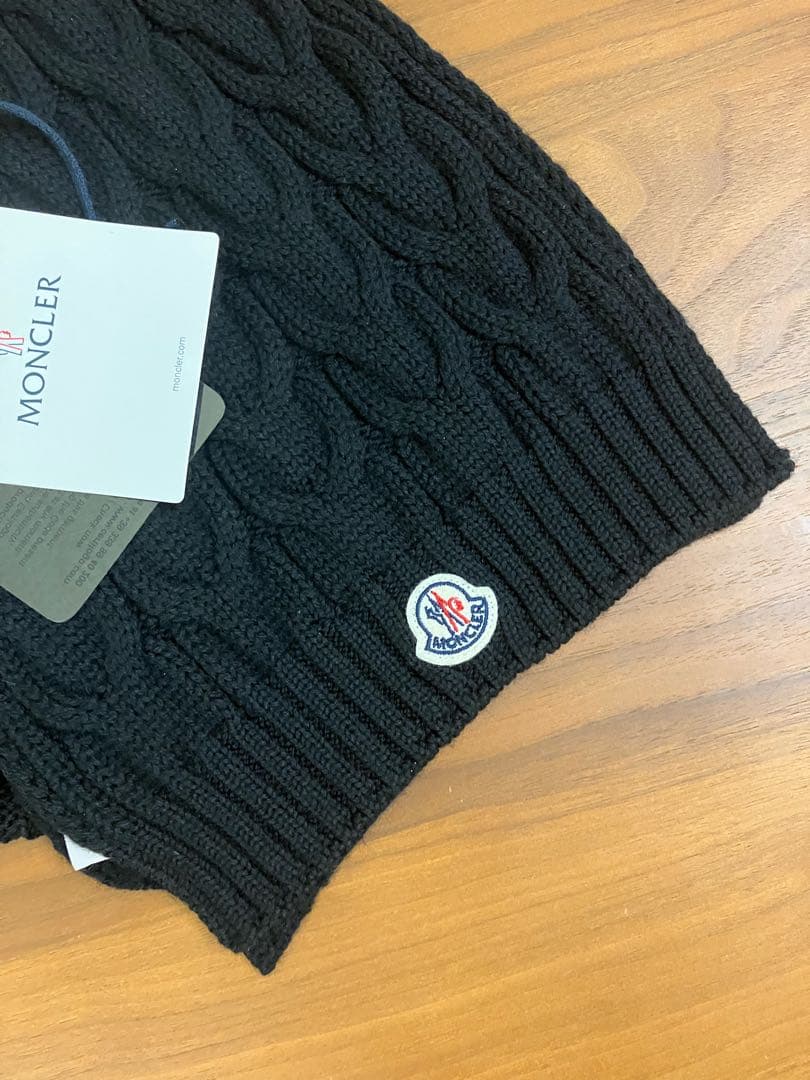 【極美品　本物認証確認済】　モンクレール　マフラー　ブラック