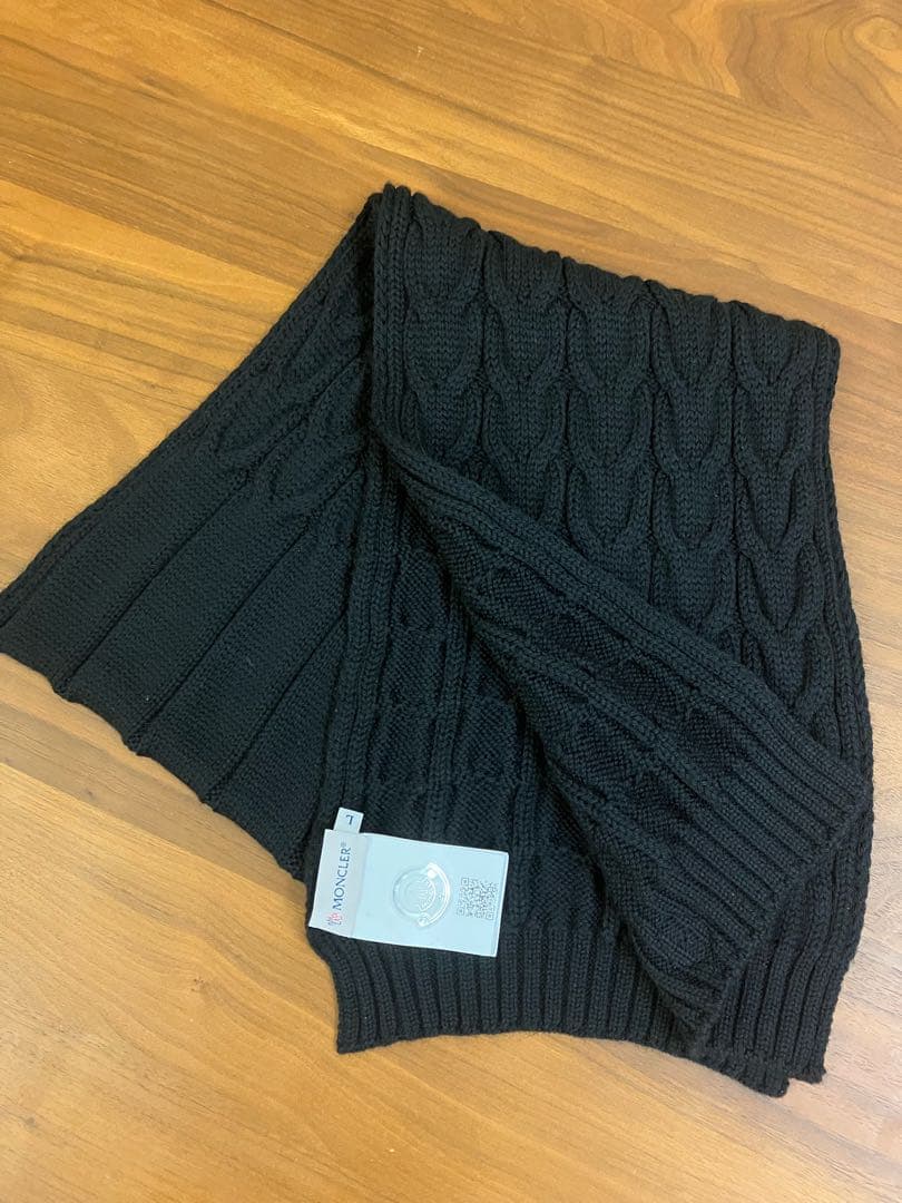 【極美品　本物認証確認済】　モンクレール　マフラー　ブラック