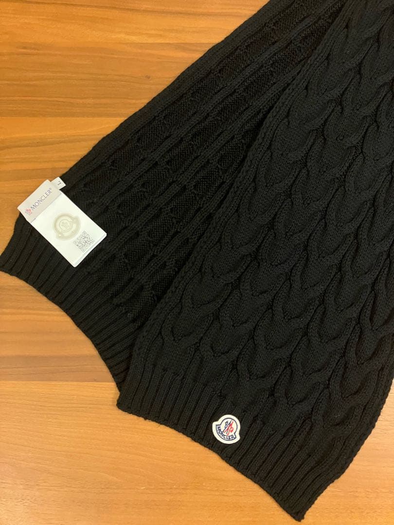 【極美品　本物認証確認済】　モンクレール　マフラー　ブラック