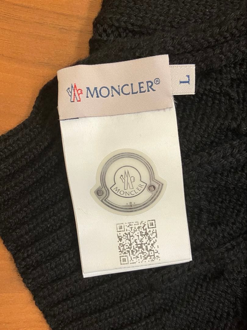 【極美品　本物認証確認済】　モンクレール　マフラー　ブラック