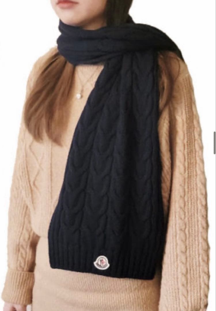 【極美品　本物認証確認済】　モンクレール　マフラー　ブラック