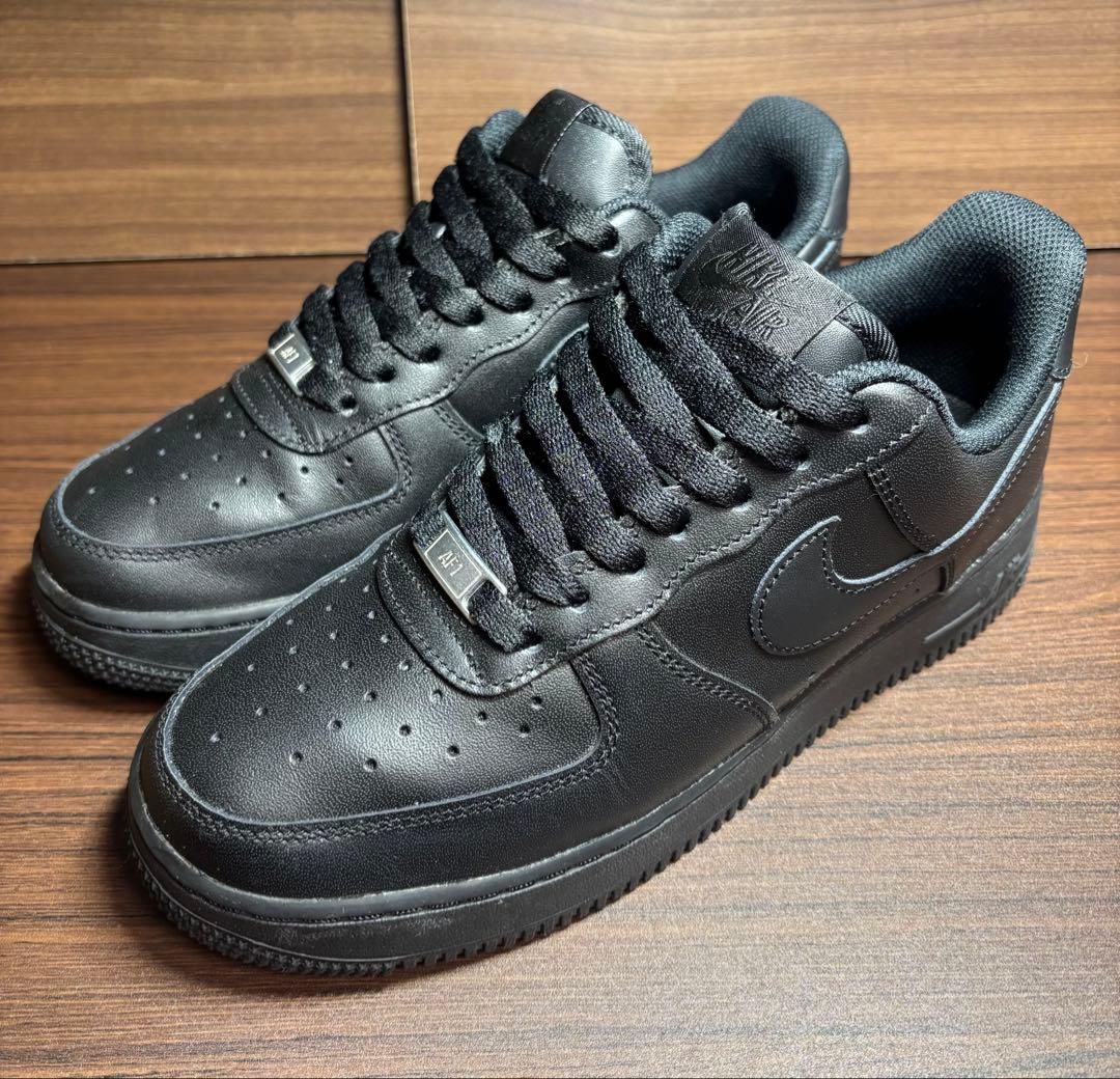 ナイキ ウィメンズ エアフォース1 ロー 07 ブラック　美品size25.0㎝
