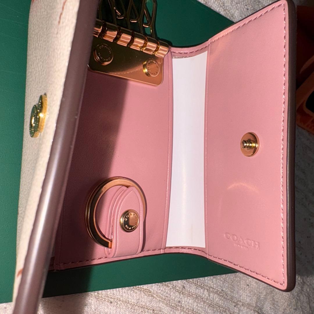 COACH 花柄 キーケース 保存袋付き