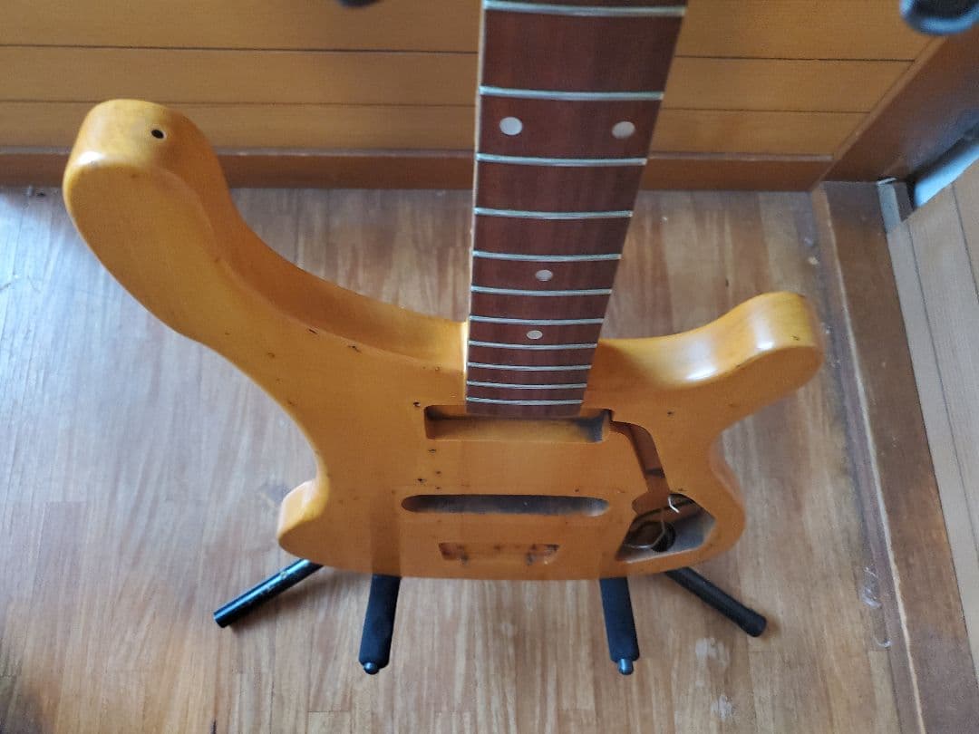 リッケンバッカー4001sコピー　ボディのみ　Fernandes?